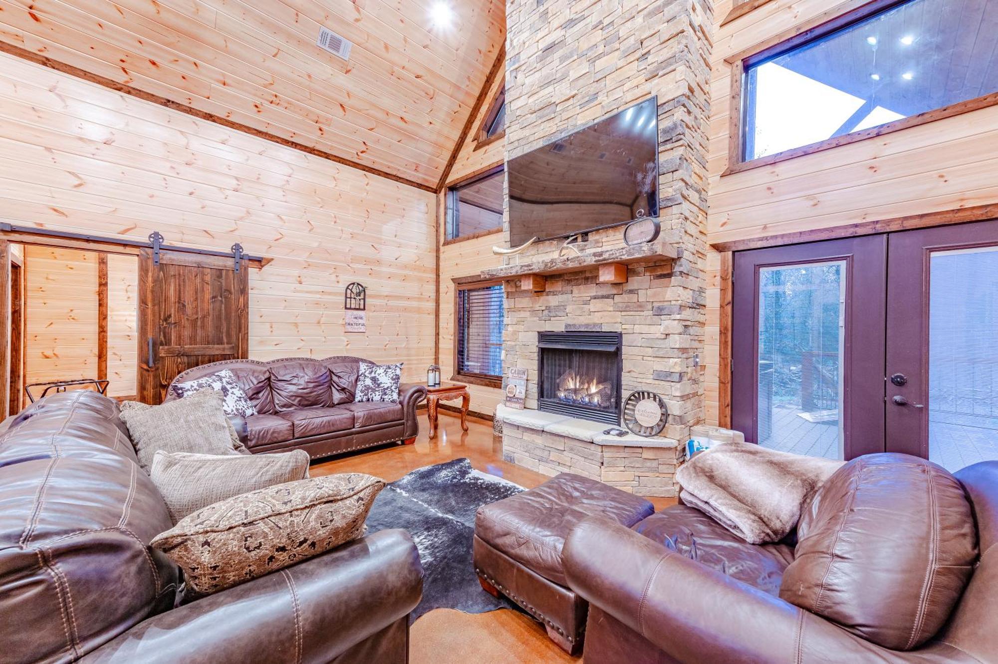 The Luxurious Blue Sky Lodge Is Epic! Broken Bow Dış mekan fotoğraf