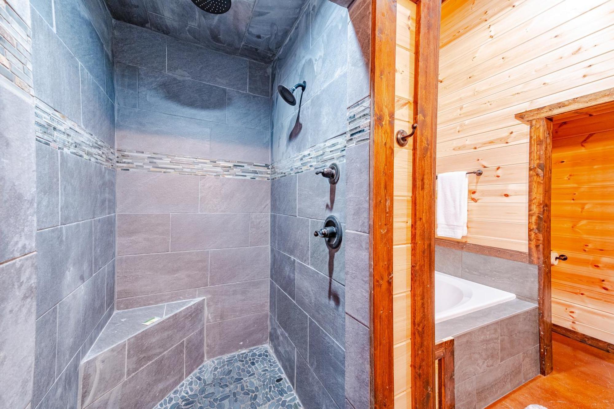 The Luxurious Blue Sky Lodge Is Epic! Broken Bow Dış mekan fotoğraf